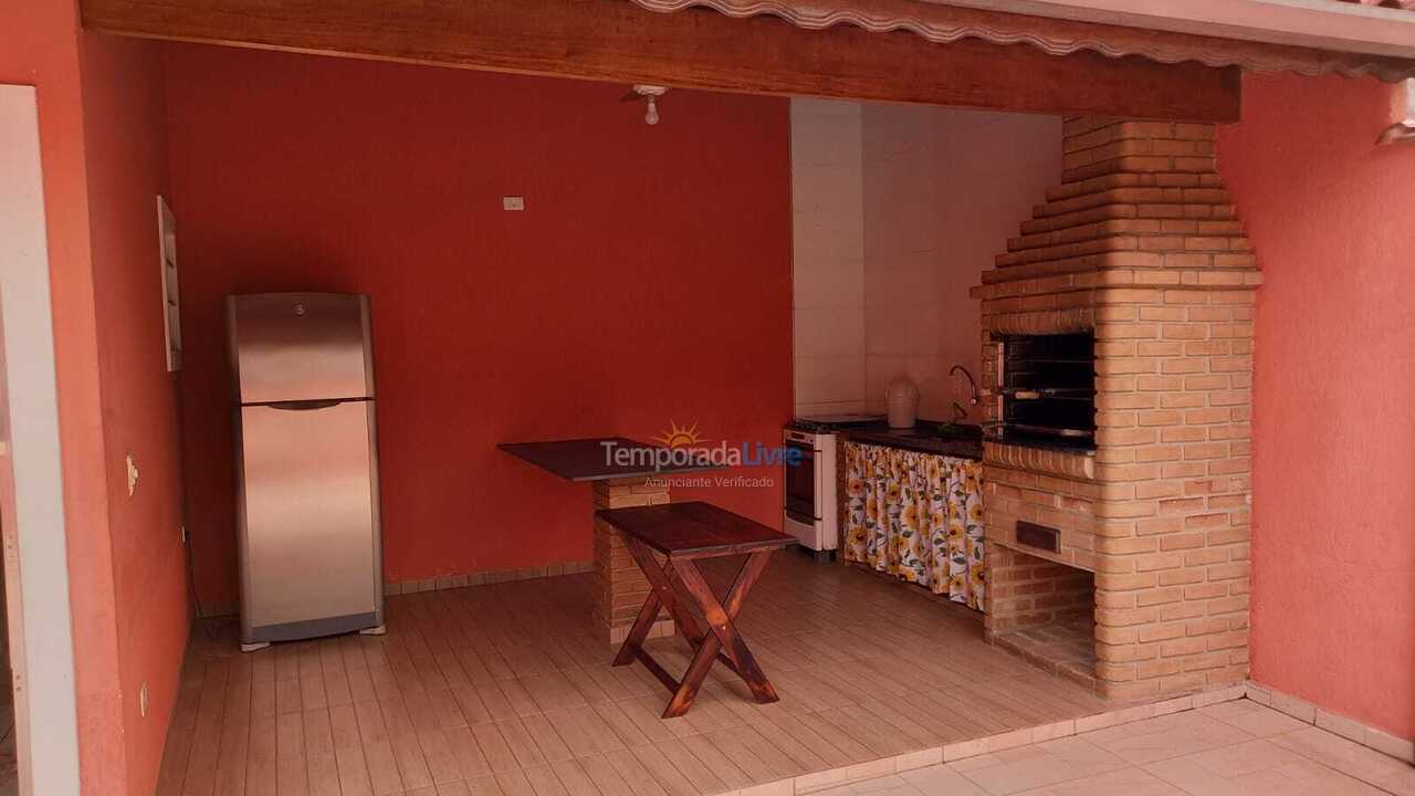 Casa para aluguel de temporada em Ubatuba (Praia das Toninhas)