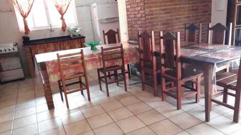 Casa Praia das Toninhas - Ubatuba SP - Acomoda 12 pessoas