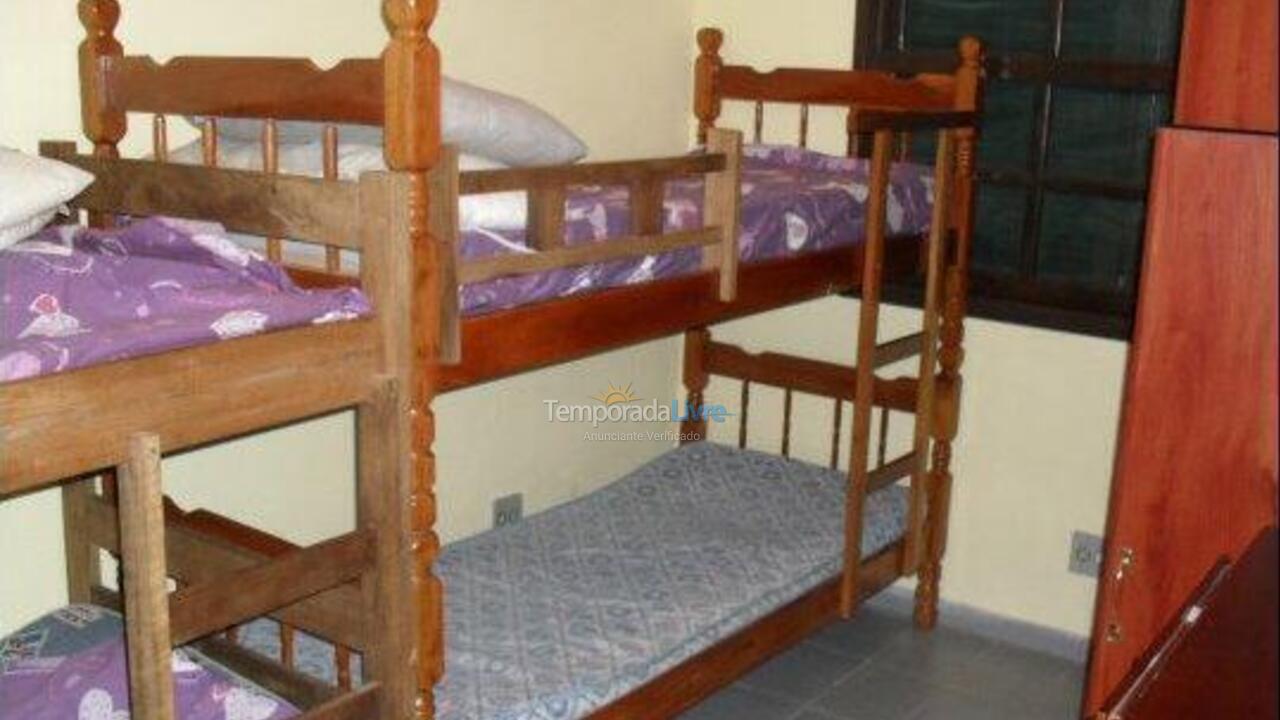 Casa para alquiler de vacaciones em Caraguatatuba (Massaguaçu)