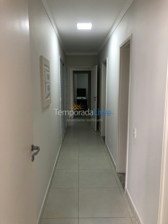 Apartamento para aluguel de temporada em Guarujá (Pitangueiras)