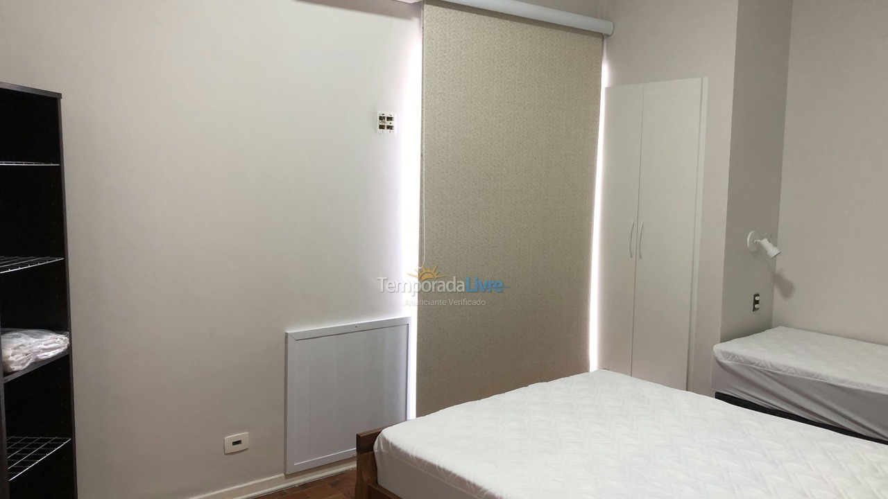 Apartamento para aluguel de temporada em Guarujá (Pitangueiras)