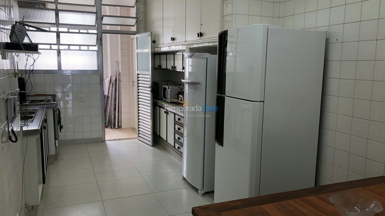 Apartamento para aluguel de temporada em Guarujá (Pitangueiras)