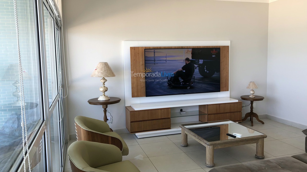 Apartamento para aluguel de temporada em Guarujá (Pitangueiras)