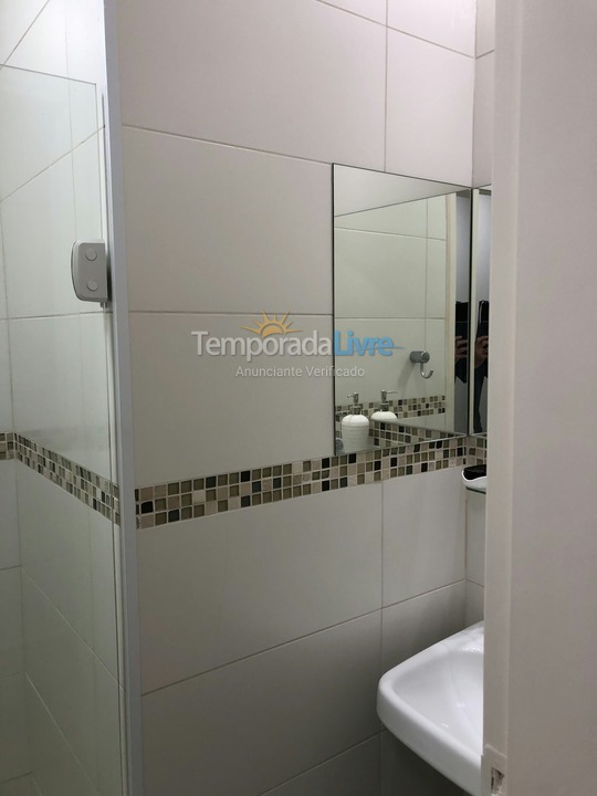 Apartamento para aluguel de temporada em Guarujá (Pitangueiras)