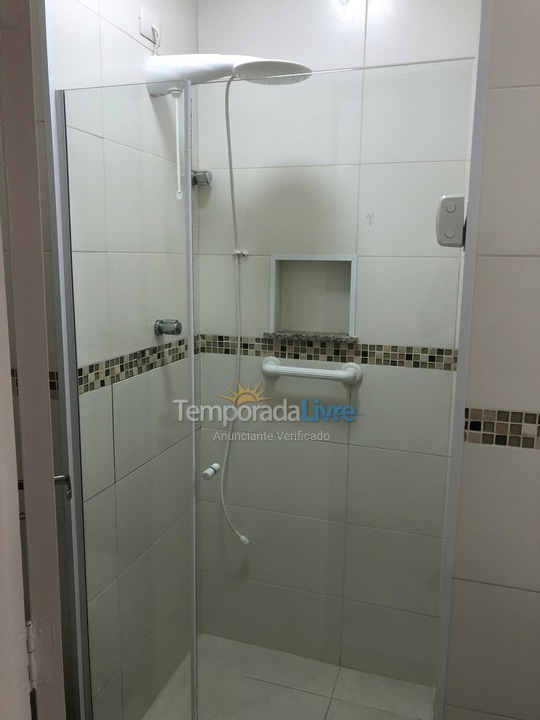 Apartamento para aluguel de temporada em Guarujá (Pitangueiras)