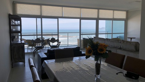 APARTAMENTO ALTO PADRÃO COM VISTA TOTAL PARA O MAR
