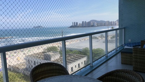 APARTAMENTO ALTO PADRÃO COM VISTA TOTAL PARA O MAR