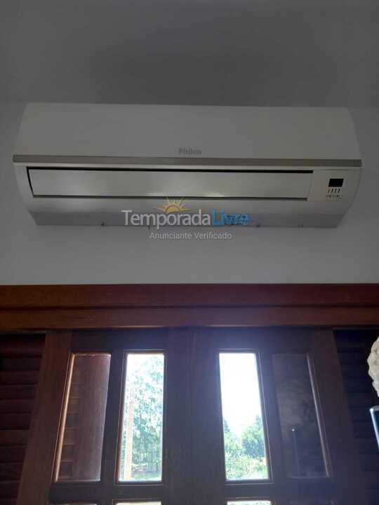 Casa para alquiler de vacaciones em Paraibuna (Bairro da Grama)