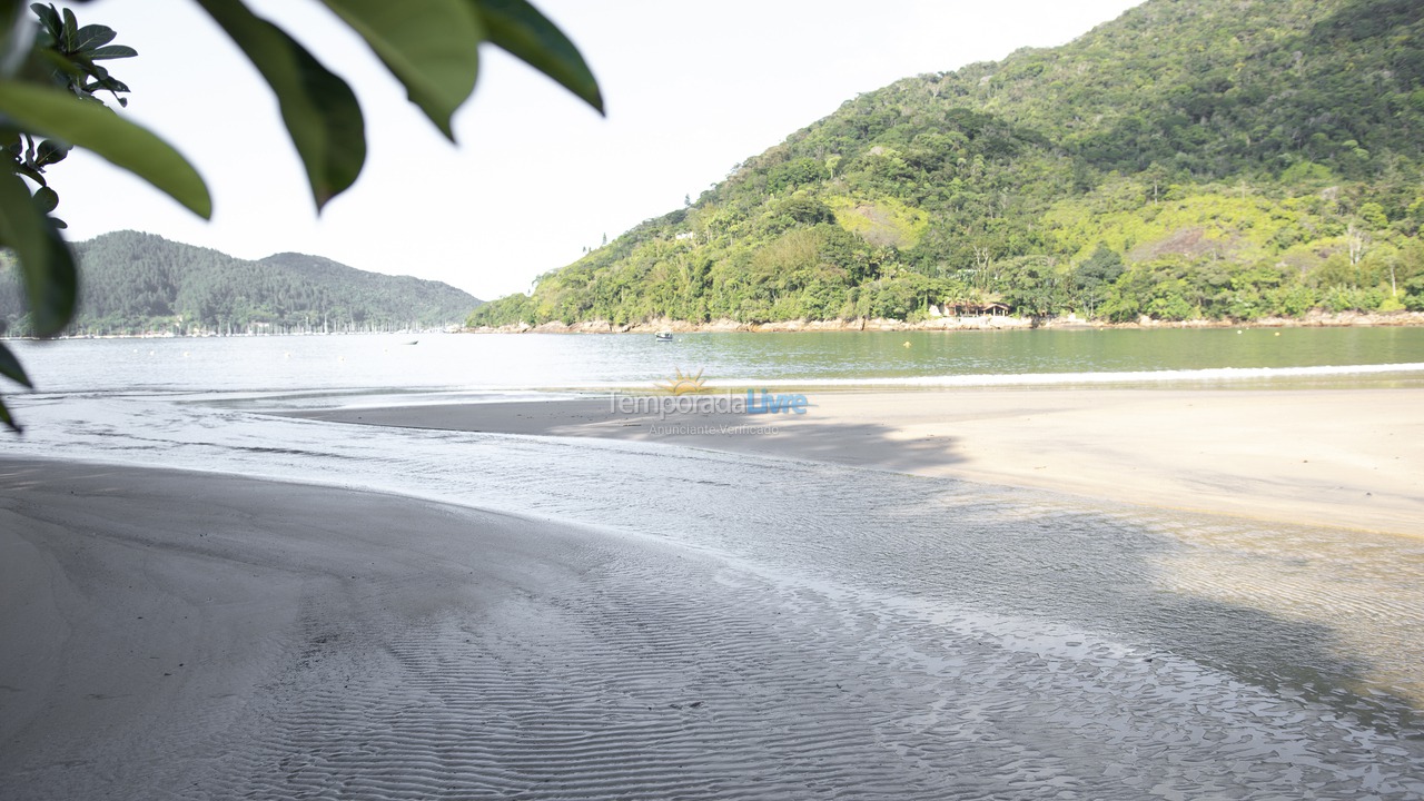 Casa para alquiler de vacaciones em Ubatuba (Pereque Mirim)