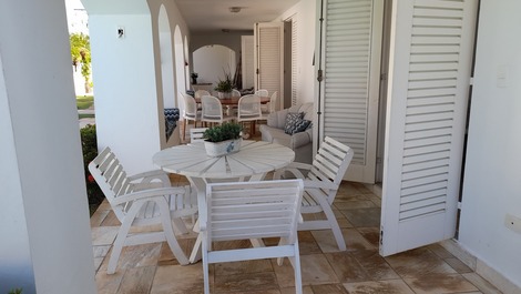 Paraíso en Jardim Acapulco, 5 habitaciones. 100m de la entrada