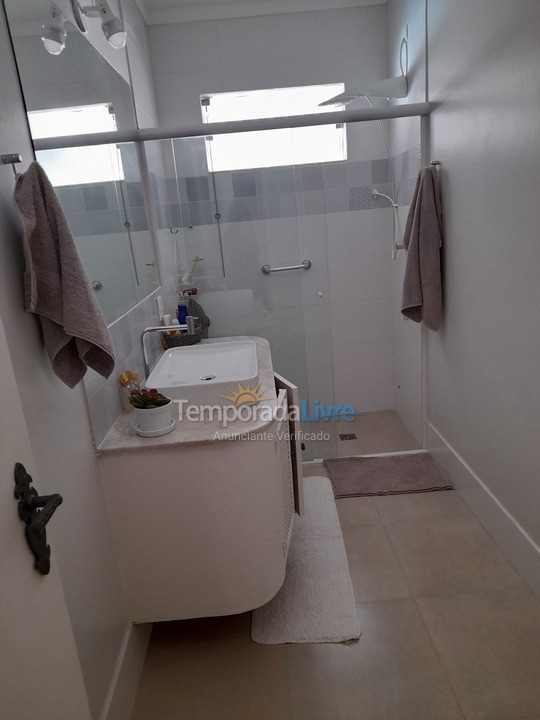 Casa para alquiler de vacaciones em Guarujá (Jardim Acapulco)