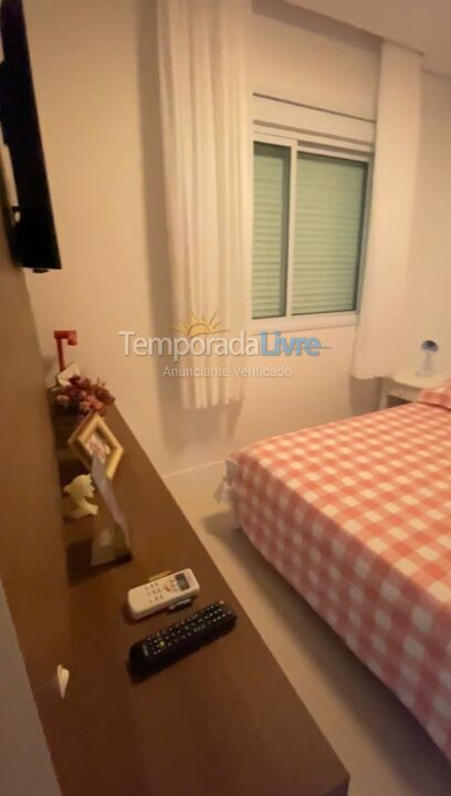 Apartamento para aluguel de temporada em Governador Celso Ramos (Praia de Palmas)