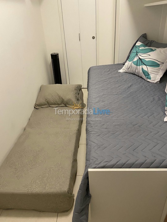 Apartamento para aluguel de temporada em Guarujá (Pitangueiras)