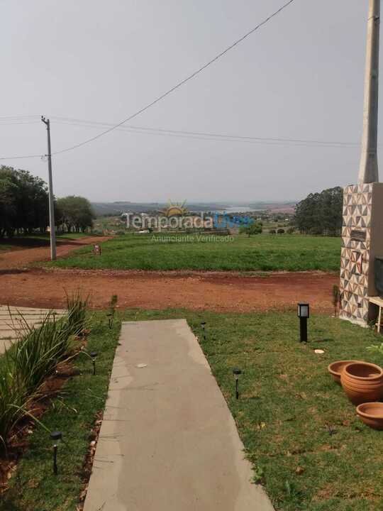 Casa para aluguel de temporada em Paranapanema (Condomínio Riviera de Santa Cristina Xiii)