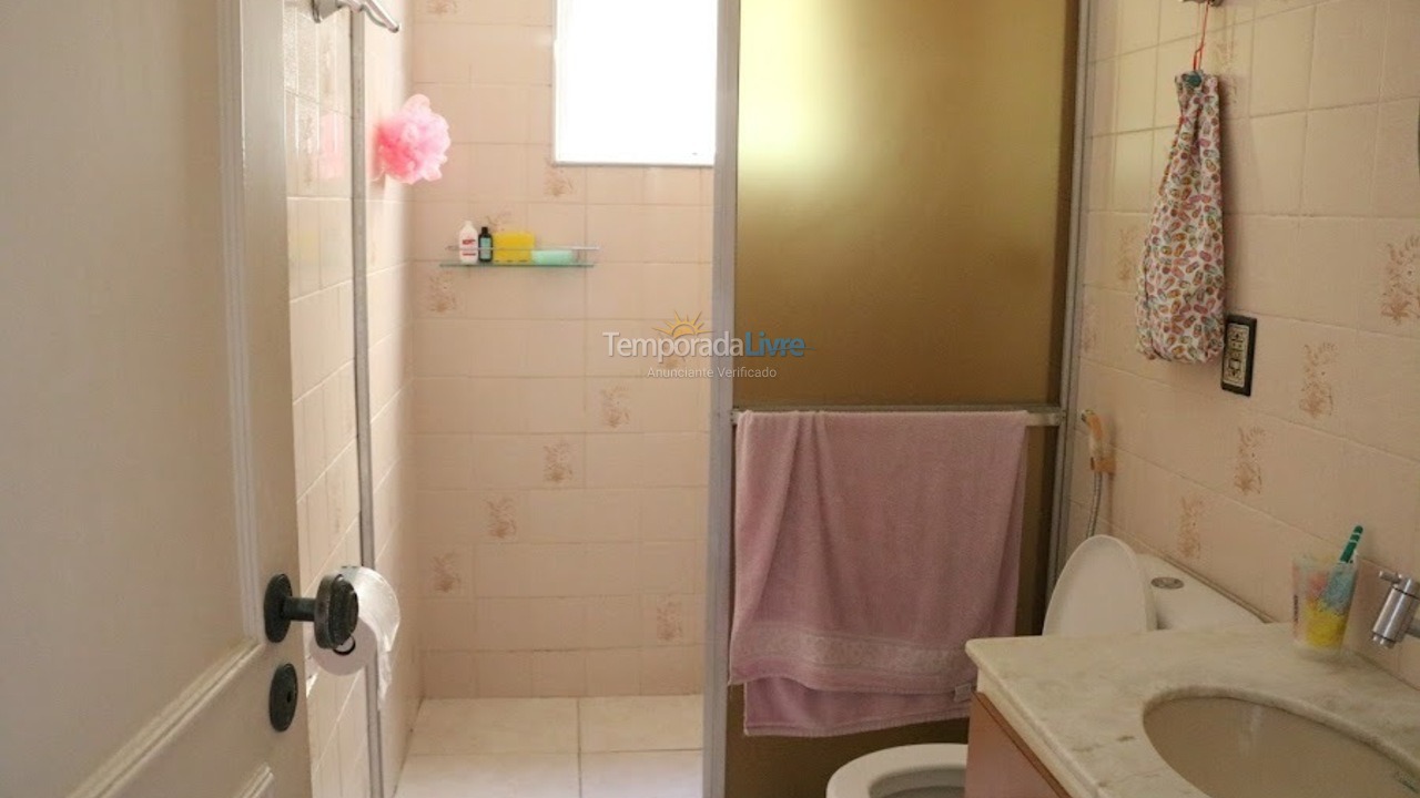 Apartamento para aluguel de temporada em Guarujá (Pitangueiras)