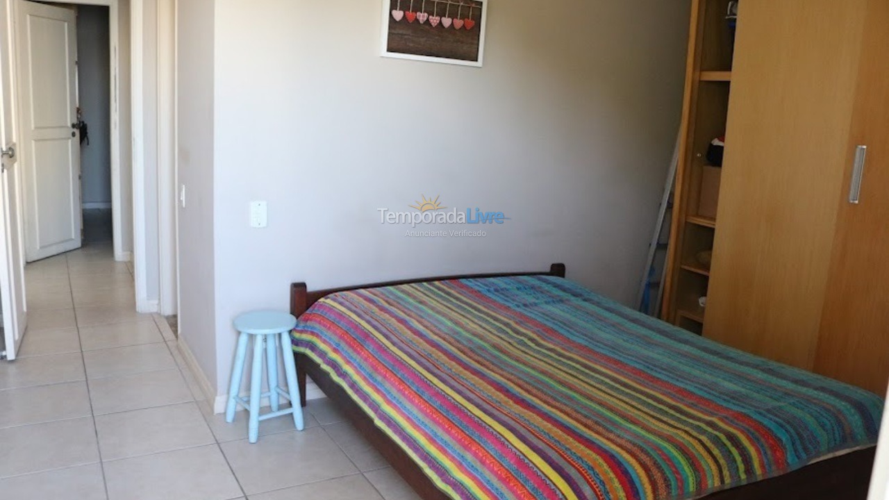 Apartamento para aluguel de temporada em Guarujá (Pitangueiras)