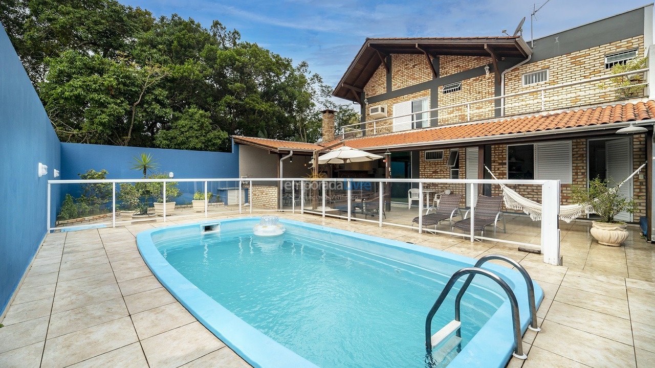 House for vacation rental in Bombinhas (Mariscal)