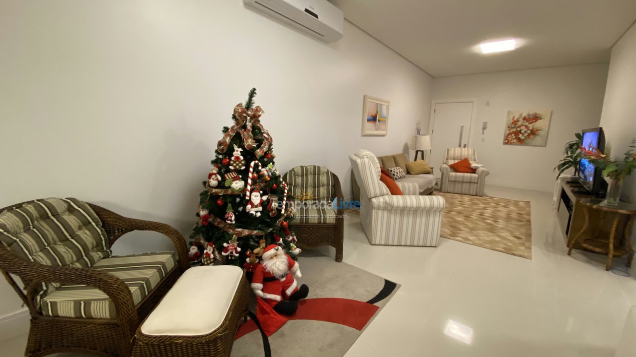 Apartamento para aluguel de temporada em Governador Celso Ramos (Praia de Palmas)