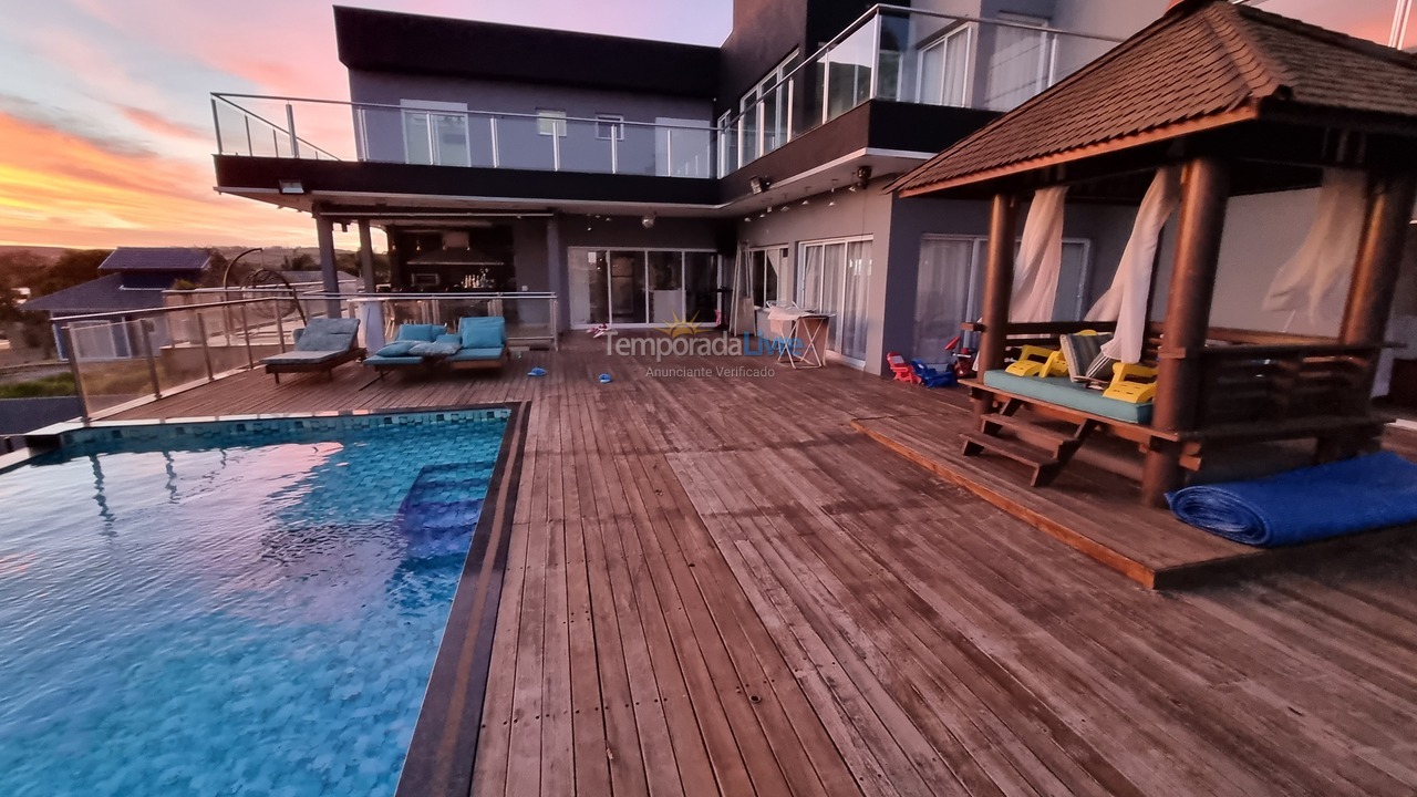 Casa para aluguel de temporada em Paranapanema (Riviera de Santa Cristina Xiii)