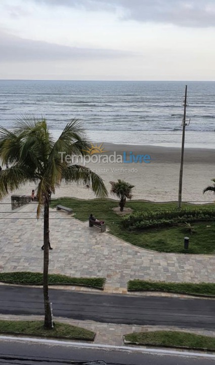 Apartamento para aluguel de temporada em Praia Grande (Praia do Caiçara)