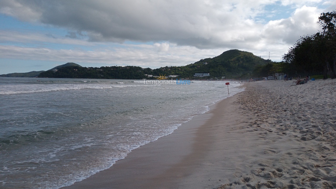 Apartment for vacation rental in Ubatuba (Praia das Toninhas)