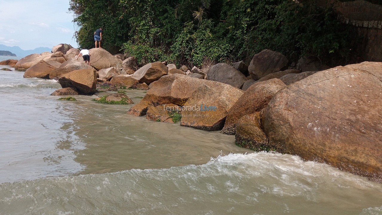 Apartment for vacation rental in Ubatuba (Praia das Toninhas)