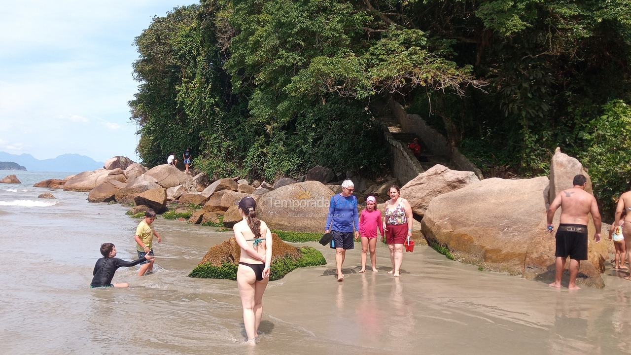 Apartment for vacation rental in Ubatuba (Praia das Toninhas)