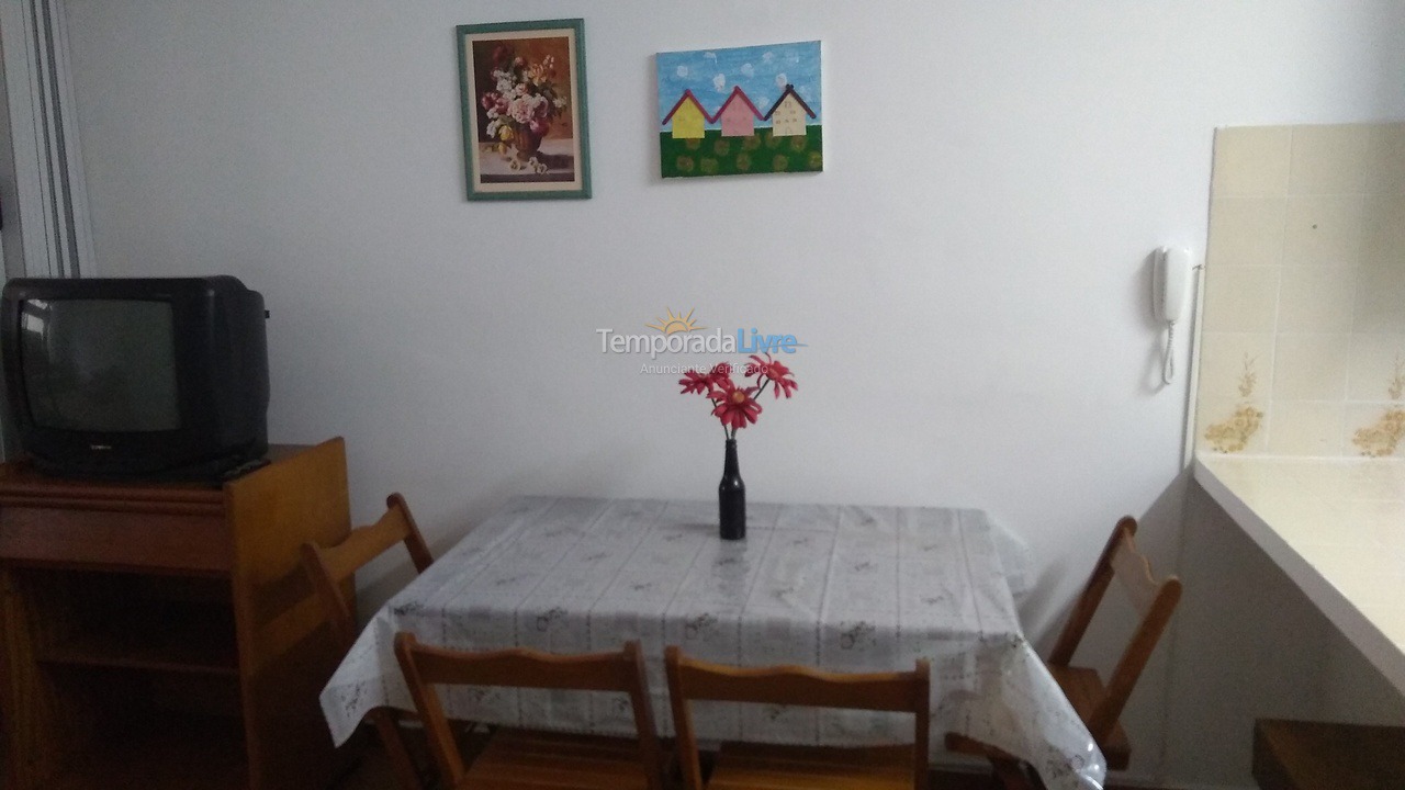 Apartamento para aluguel de temporada em Praia Grande (Vila Tupi)