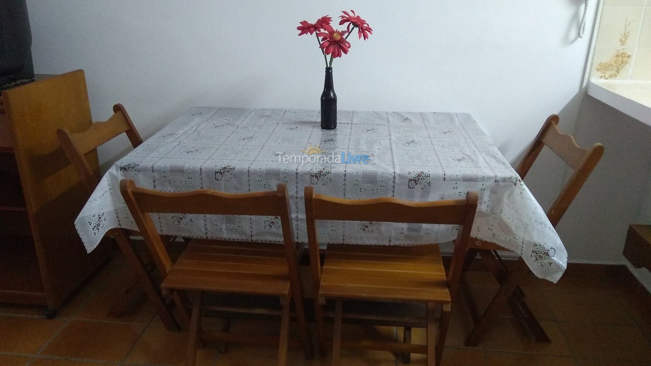 Apartamento para aluguel de temporada em Praia Grande (Vila Tupi)