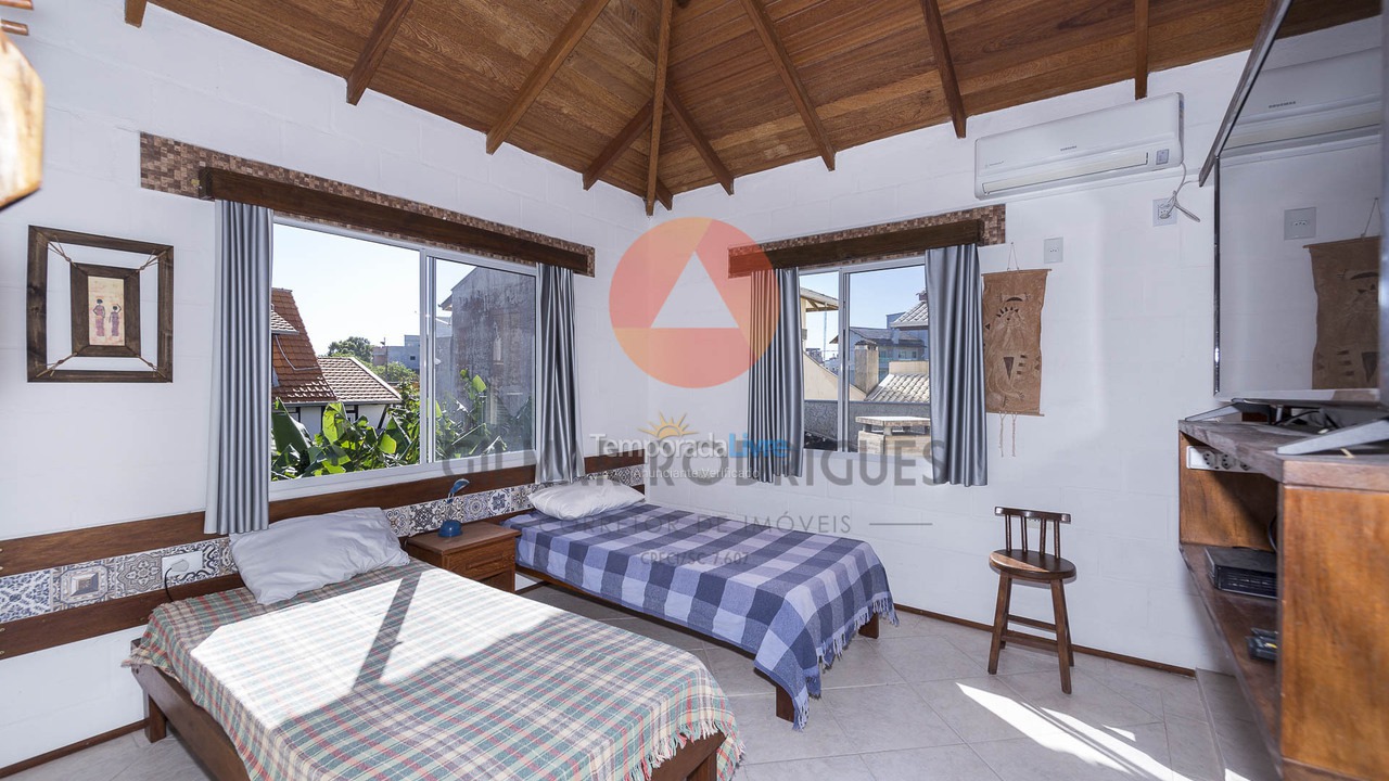 Casa para alquiler de vacaciones em Bombinhas (Mariscal)