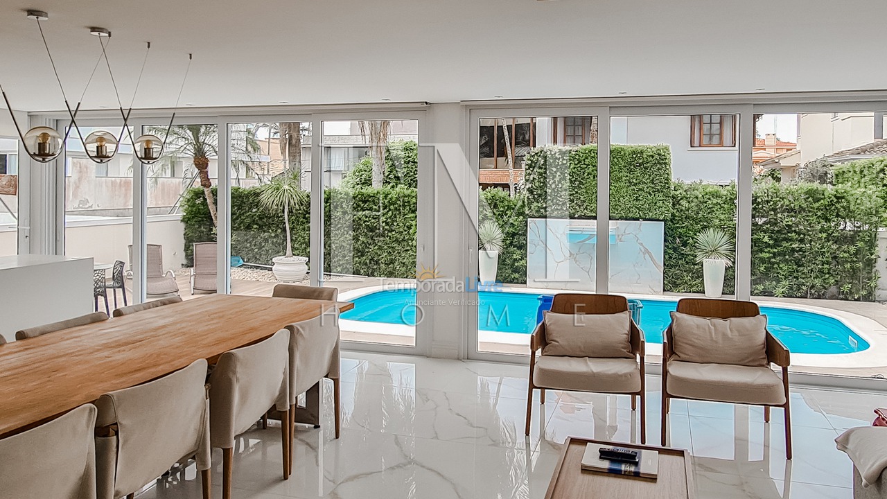 Casa para aluguel de temporada em Florianopolis (Jurerê Internacional)