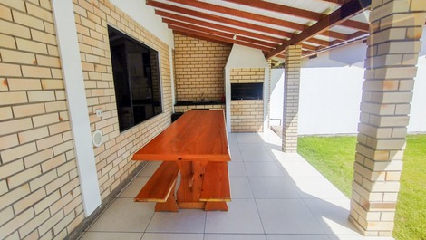 4-bedroom beach house 350 m from the beach