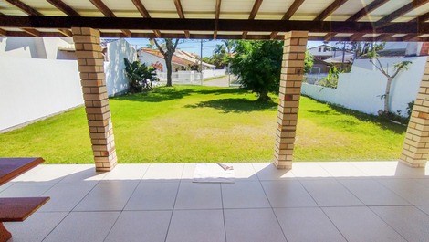 4-bedroom beach house 350 m from the beach