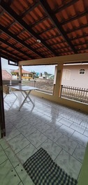 APARTAMENTO COMPLETO - FRENTE PARA O MAR!!!