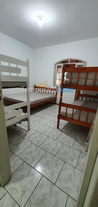 Apartamento para aluguel de temporada em Itapoá (Barra do Saí)