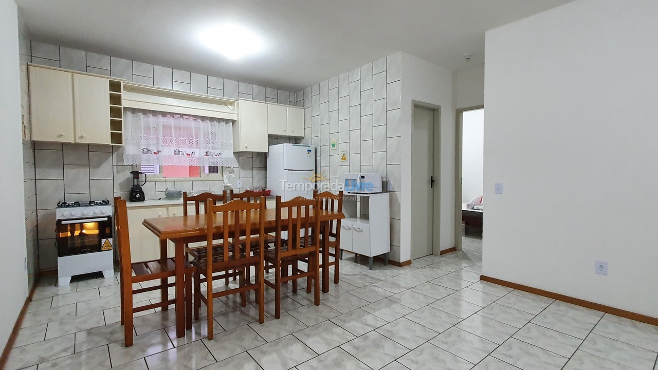 Apartamento para aluguel de temporada em Itapoá (Barra do Saí)