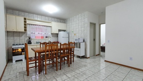 APARTAMENTO COMPLETO - FRENTE PARA O MAR!!!