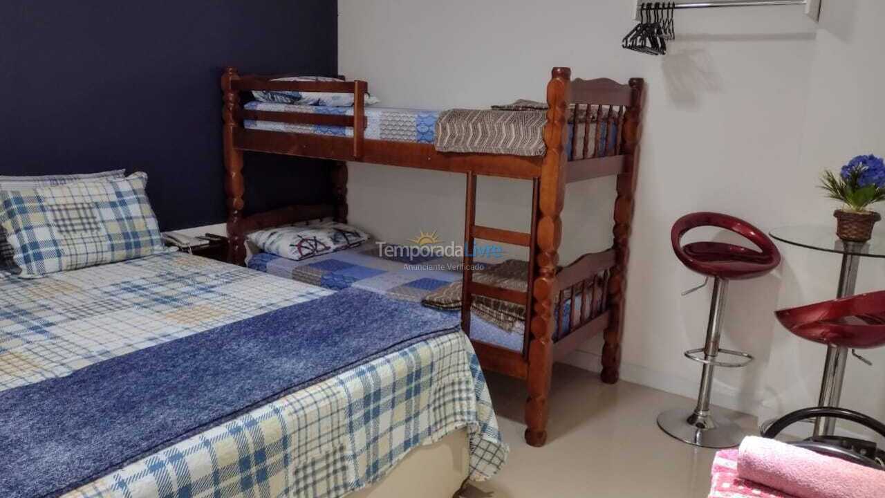 Apartamento para aluguel de temporada em Cabo Frio (Passagem)