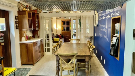 Cozinha acesso sala tv