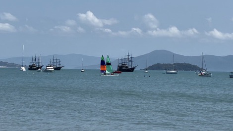 Praia em frente a casa