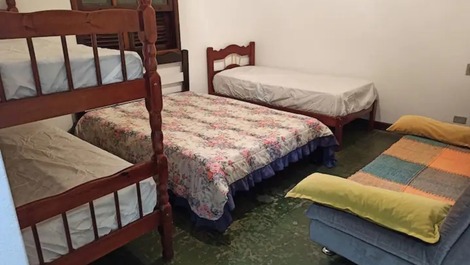 Chácara Super espaçosa com piscina, churrasqueira, wi-fi