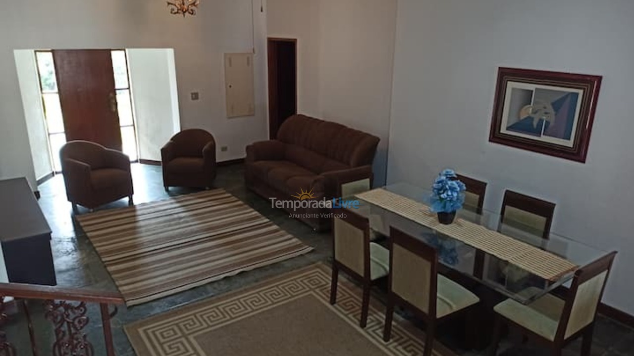 Chácara / sítio para aluguel de temporada em Boituva (Chácara dos Pinhais)