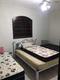 HERMOSA FINCA 16 PERSONAS PISCINA BARBACOA ZONA DE OCIO COMPLETA