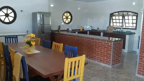 HERMOSA FINCA 16 PERSONAS PISCINA BARBACOA ZONA DE OCIO COMPLETA