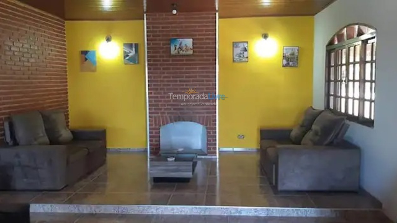 Granja para alquiler de vacaciones em Boituva (Chácara dos Pinhais)