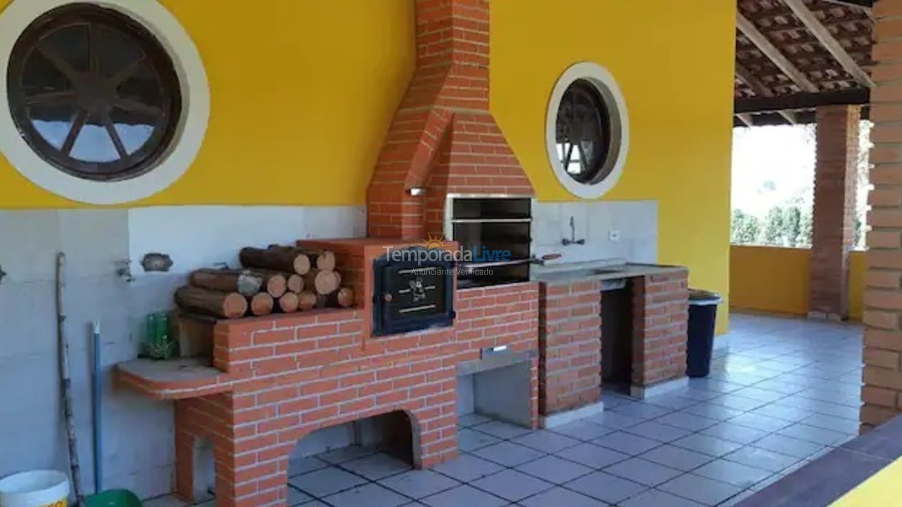 Granja para alquiler de vacaciones em Boituva (Chácara dos Pinhais)