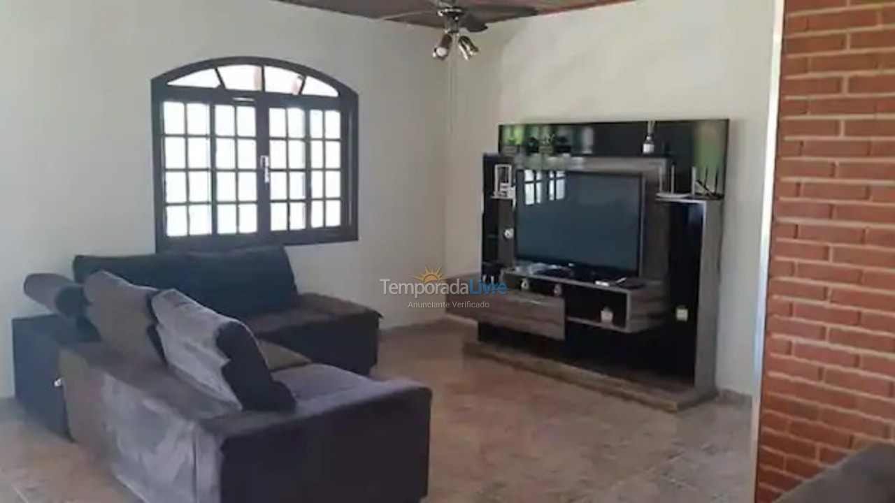 Granja para alquiler de vacaciones em Boituva (Chácara dos Pinhais)