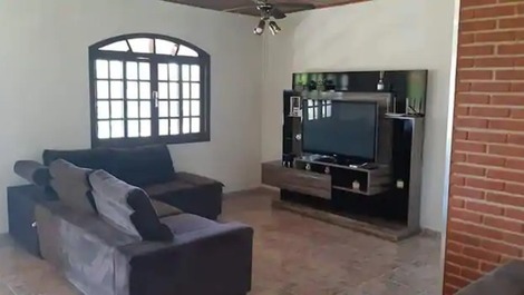 HERMOSA FINCA 16 PERSONAS PISCINA BARBACOA ZONA DE OCIO COMPLETA