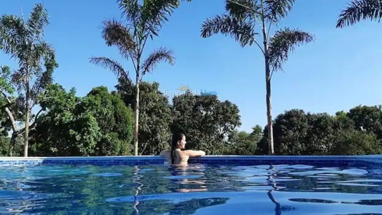 Granja para alquiler de vacaciones em Boituva (Chácara dos Pinhais)