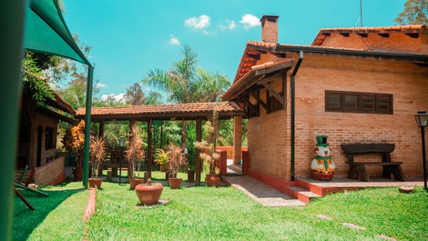 Imagina a criançada correndo no gramado 